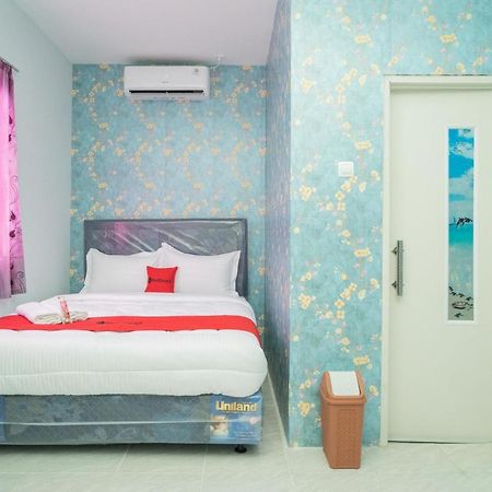 Reddoorz Plus Near Itc Cempaka Mas 2 Yakarta Exterior foto