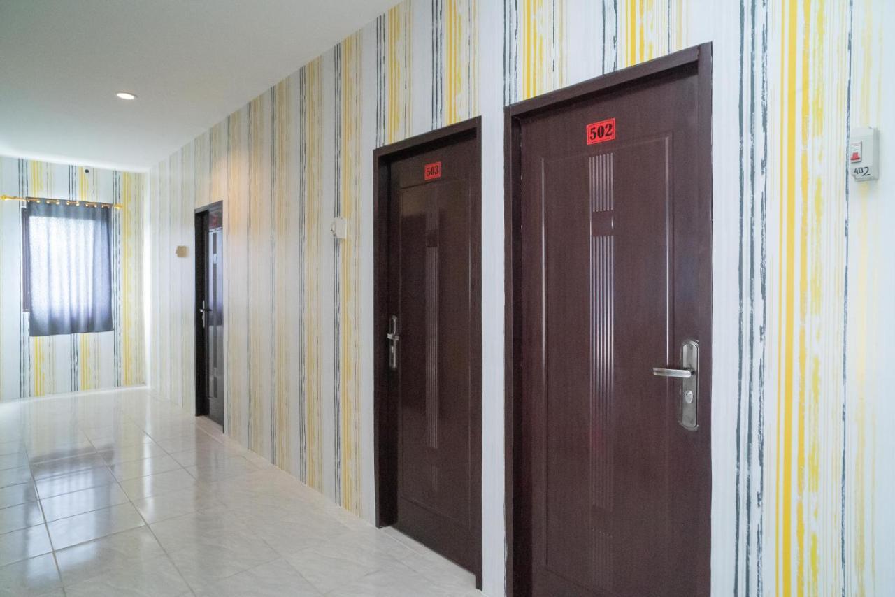 Reddoorz Plus Near Itc Cempaka Mas 2 Yakarta Exterior foto